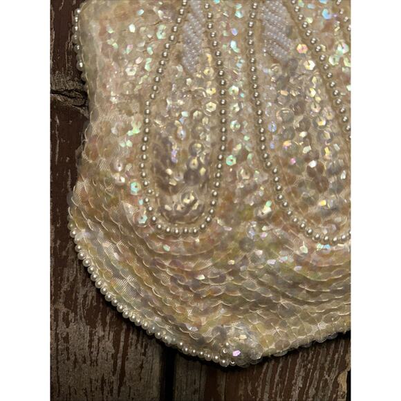 White Pearl/Sequence Purse Bag Chain Kiss Lock Handle Debbie 7" x 6” Evening - Picture 2 of 8